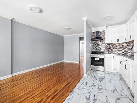 2nd image of 2008 E 52nd St Floor 1