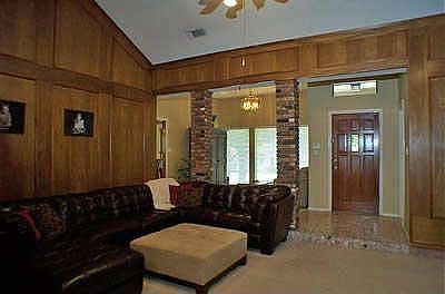 2nd image of 725 Hillview Dr