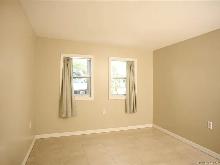 3489 NE Linda Dr — Photo 31