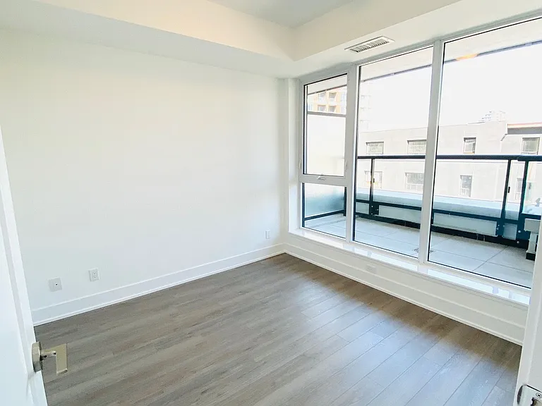 1 Belsize Dr #209 — Photo 8