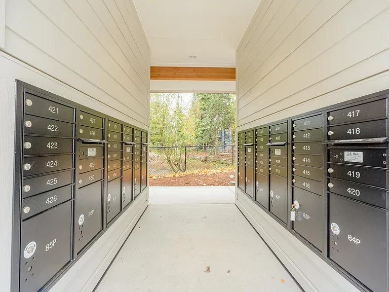 Meridian Pointe — Photo 44