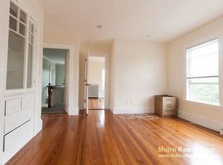 615 Hammond St #2, Chestnut Hill, MA 02467