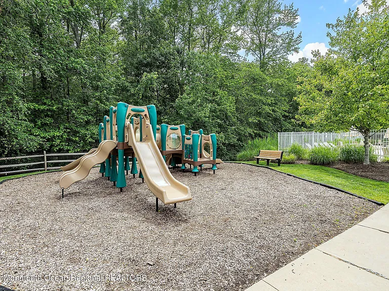 25 Indigo Dr — Photo 17