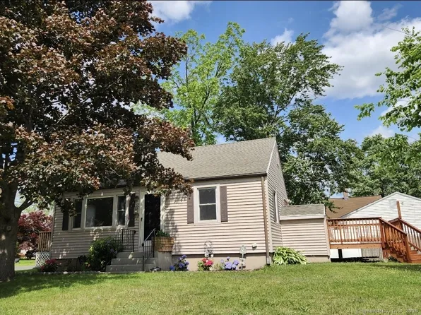 12 Hart Place, Plainville, CT 06062