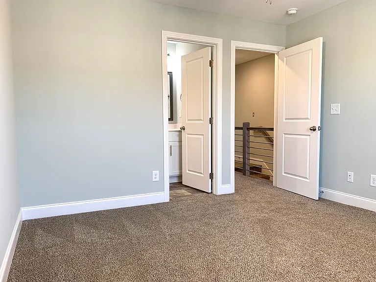 915 Sinclair Dr — Photo 25