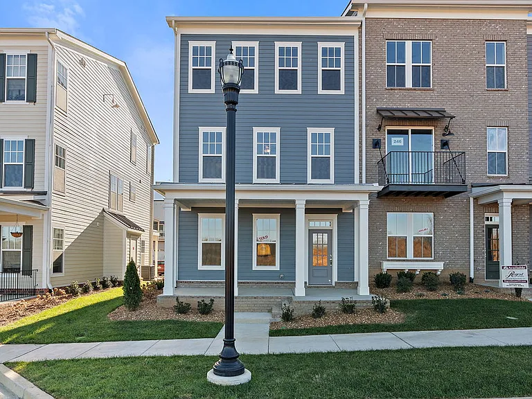 3129 Setting Sun Dr — Photo 1