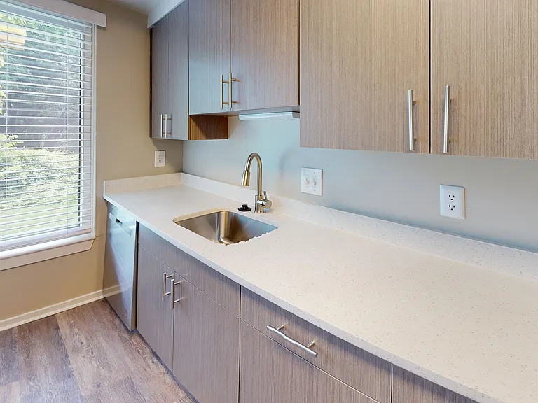 Seneca Place — Photo 89