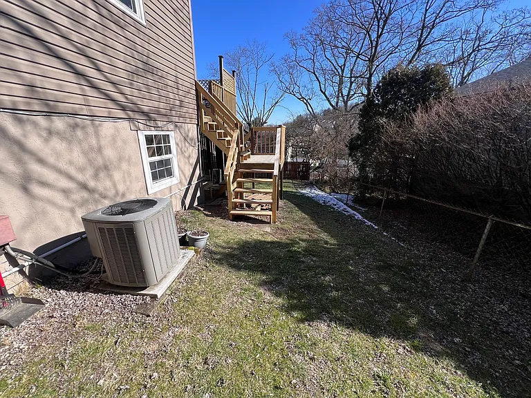 116 Ridgeley Rd — Photo 4