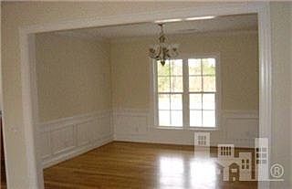 4th image of 616 Southerland Drive