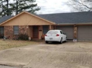 2835 W Kaufman St, Paris, TX 75460