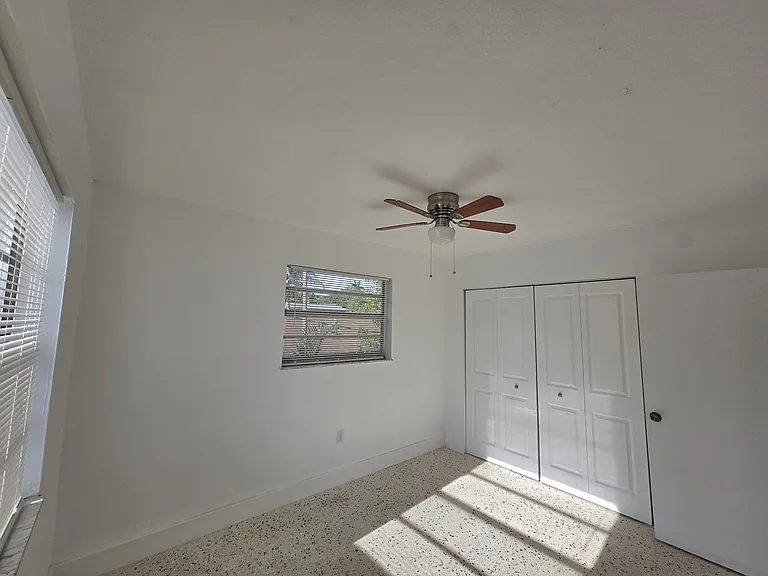 8315 NE Miami Ct #4 — Photo 16