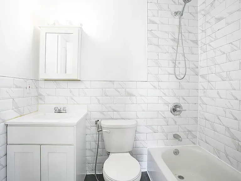 453 Irving Ave #1 — Photo 13