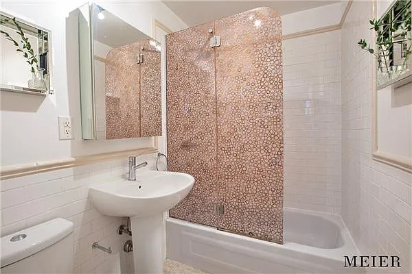 Sold by MEIER | media 5