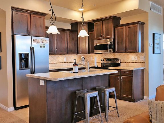 2nd image of 3108 W Desert Lily Dr Unit B