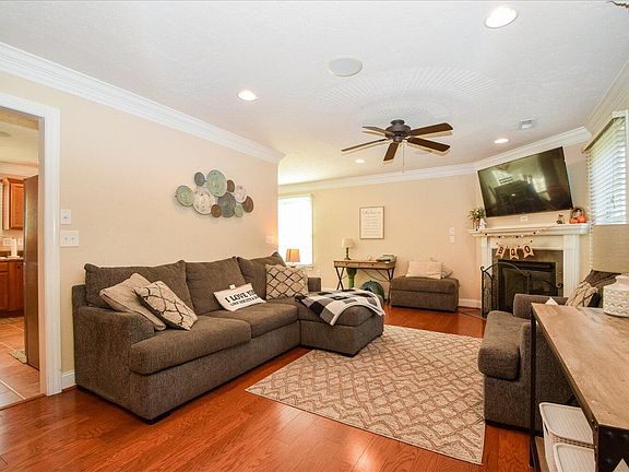 4th image of 430 6th St