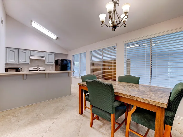 10703 Highland Woods Dr — Photo 20