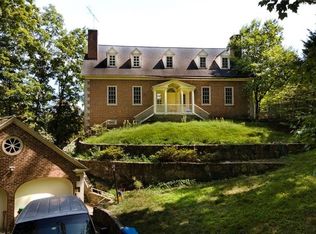 31 Camp Comfort Rd, Tuxedo Park, NY 10987