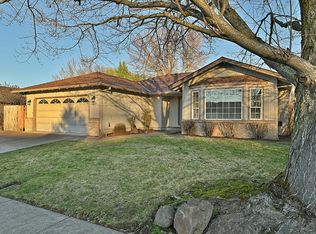 2450 Powell St, Medford, OR 97504