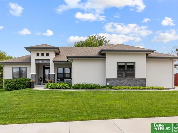 449 Sherwood Dr, Gretna, NE 68028