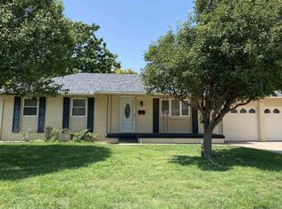 1507 Cherry Ln, Great Bend, KS 67530