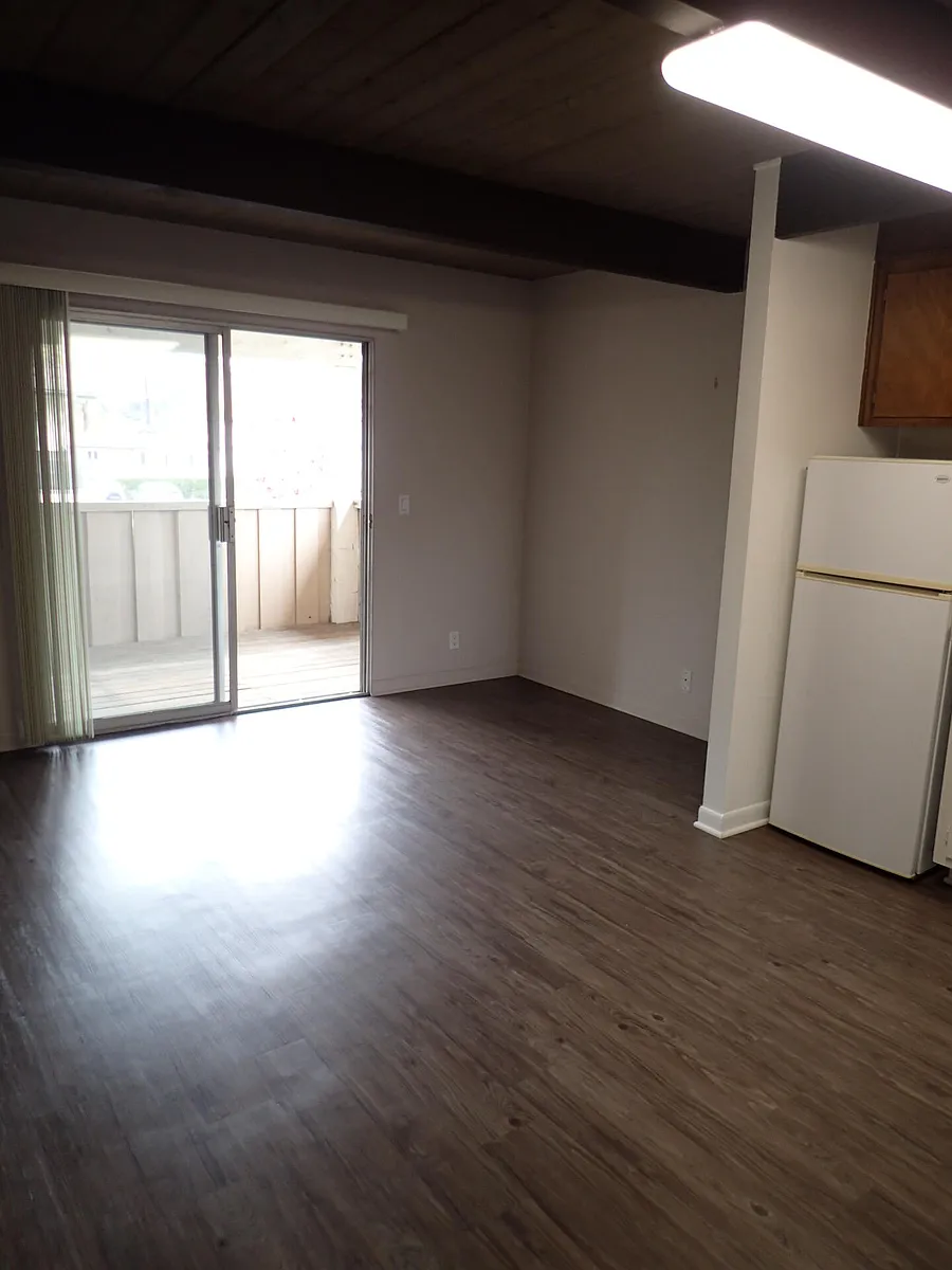 Building Photo - 314 W Canon Perdido St #12