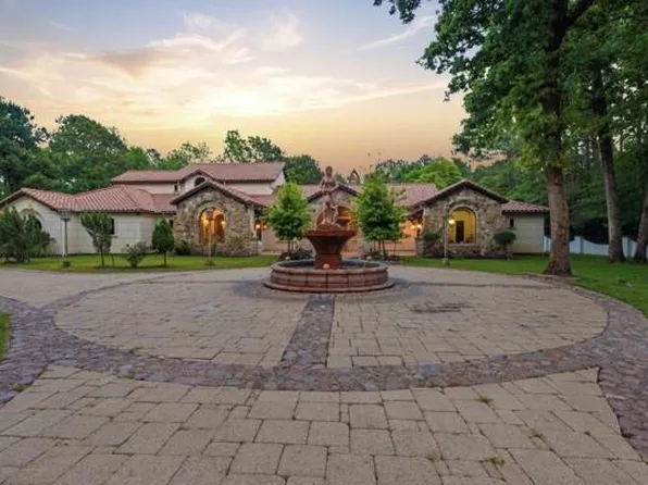 2426 Blue Lake Dr, Magnolia, TX 77354