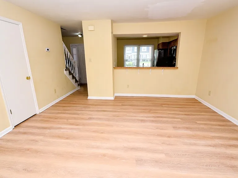 5216 Johnstown Ln — Photo 4