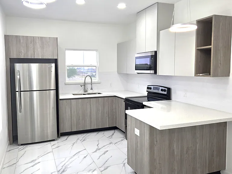 3201 Magdalena St — Photo 12