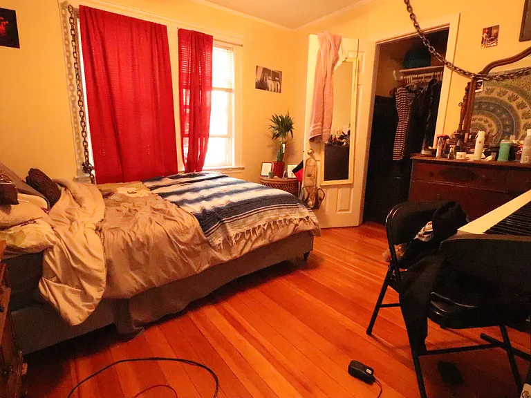 262 Main St #2 — Photo 5