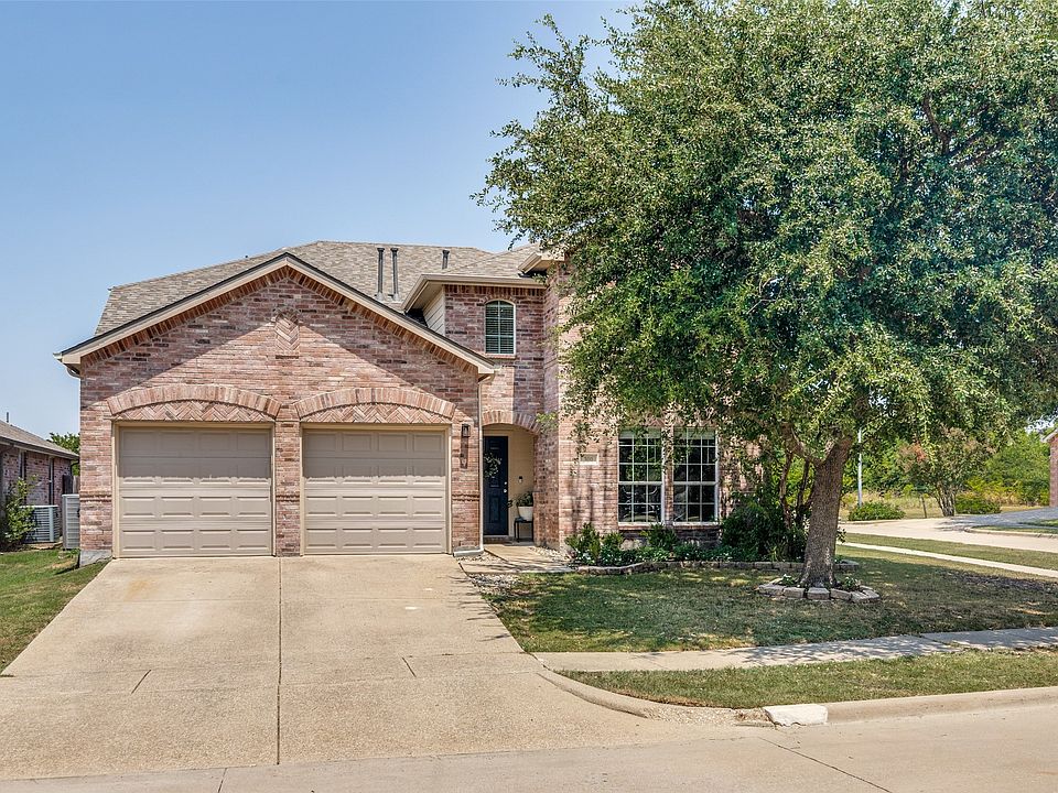 1st image of 300 Highland Ridge Dr