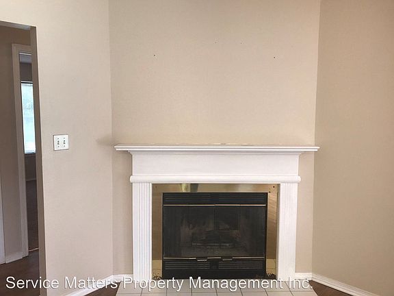 5th image of 3588 Stratford Ln