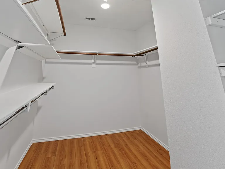 1665 Princess Ln — Photo 28