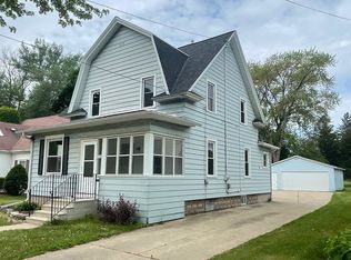 810 4th St, De Pere, WI 54115