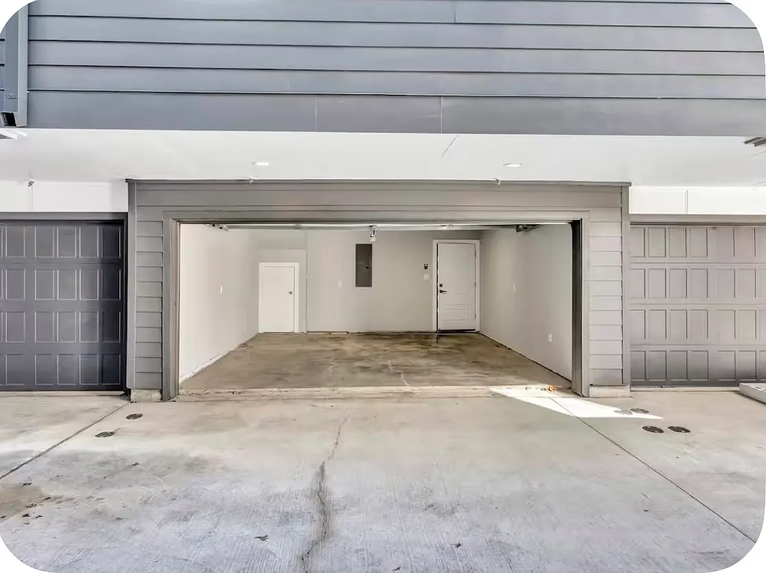 2 bed, 2.5 bath, 1300 sqft, $4,000 — Photo 2