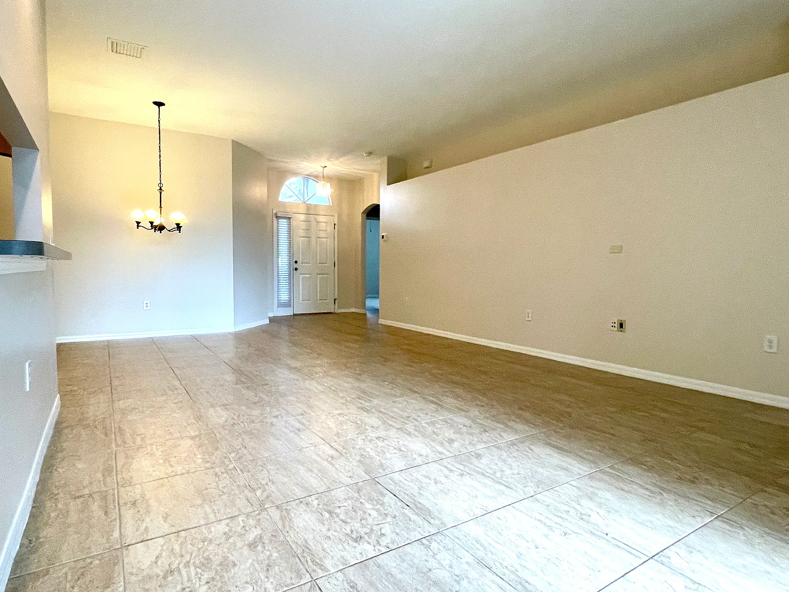 3 bed, 1545 sqft, $2,050 — Photo 4