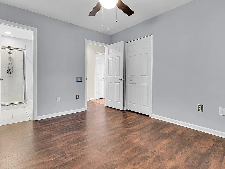 2117 Kings Gate Ln — Photo 11