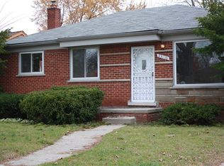 23120 Wildwood Ave, Oak Park, MI 48237