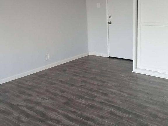 3rd image of 5942 Barton Ave APT 9