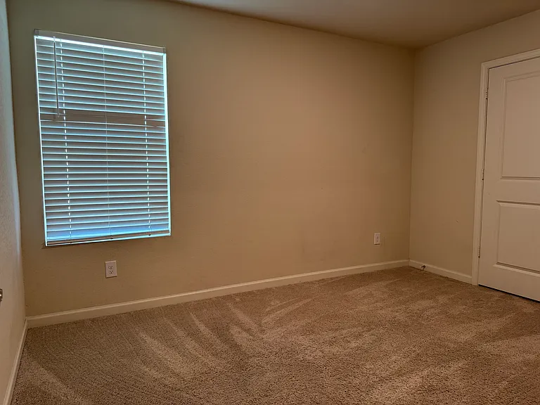 944 Independence Ave — Photo 10