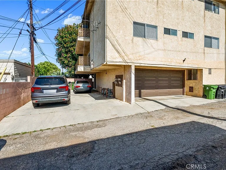 972 W 14th St #3 — Photo 24