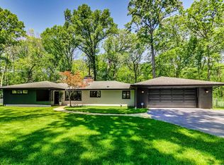 3060 Orange Brace Rd, Riverwoods, IL 60015