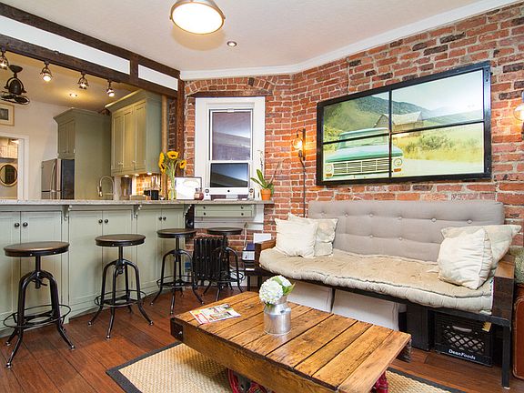 2nd image of 139 Norfolk St APT 2C