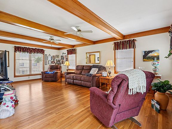 3rd image of 442 Goebel Ct