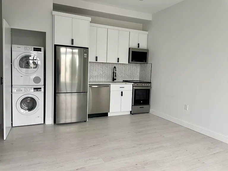 1 Curtis St #5 — Photo 2
