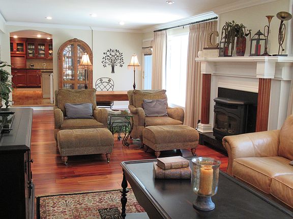 3rd image of 51 Idlewood Ct