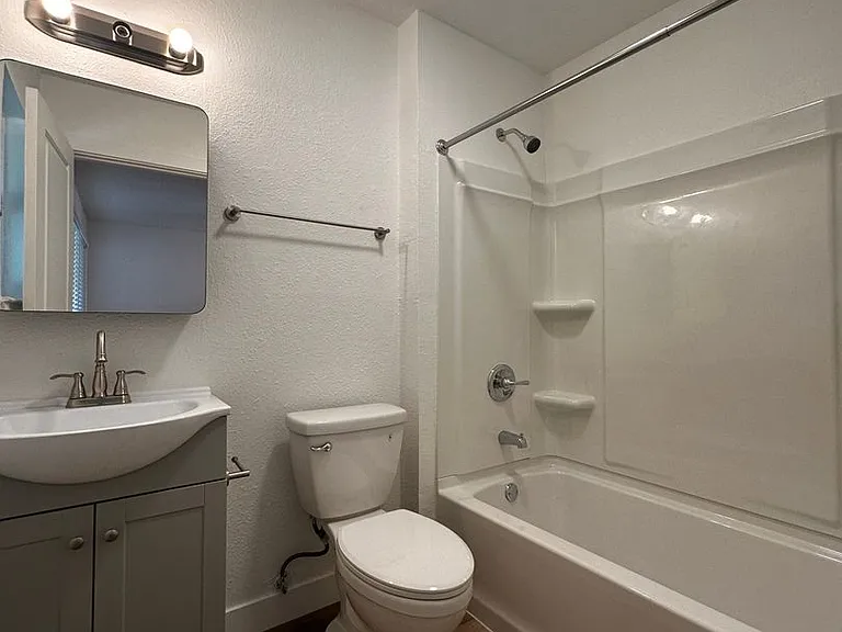 225 Boulder Creek Dr — Photo 11
