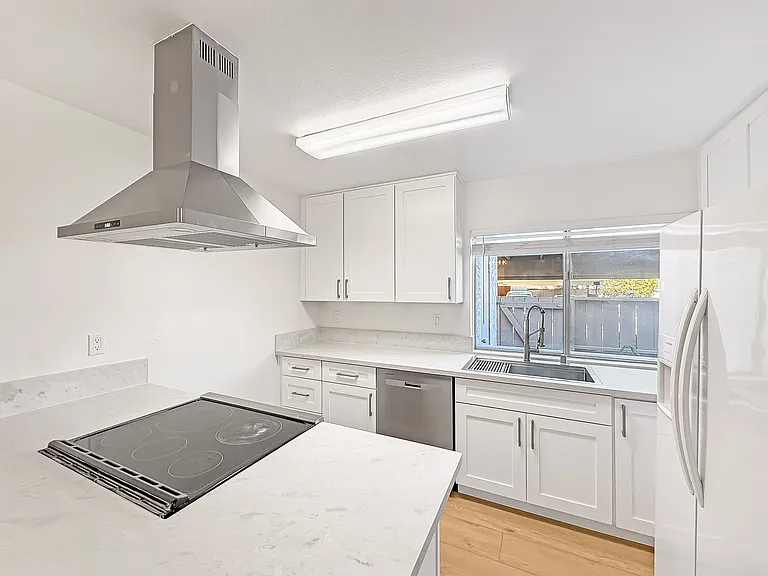 4360 Vision Dr — Photo 2