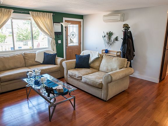 4th image of 6407 NE 140th Ave