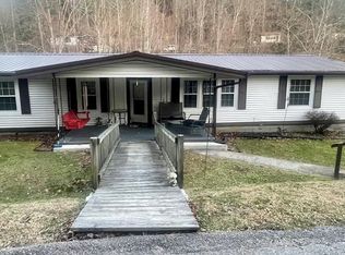 2961 Lost Creek Rd, Hazard, KY 41701