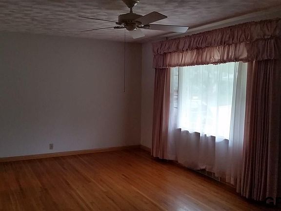 5th image of 404 Pontiac Dr